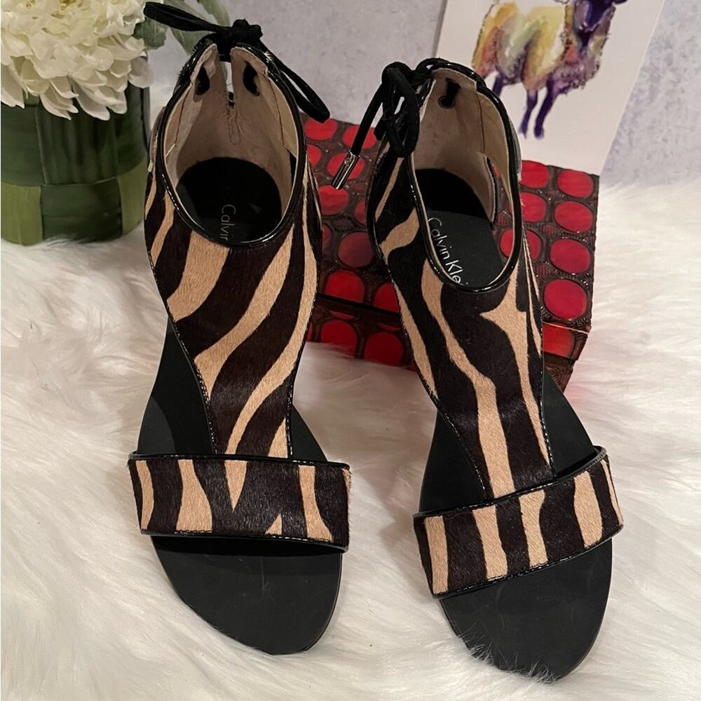 NEW Calvin Klein Searra Haircalf Leather Corset Tie Flat Sandals Size 5 NWOB - Picture 12 of 14